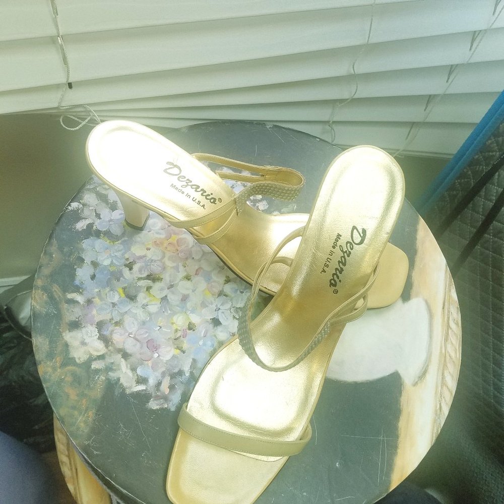Women's dress sandal